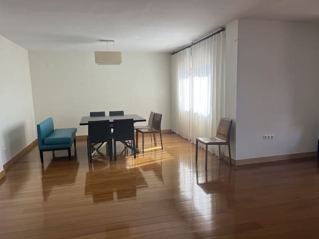 3 bedroom Apartment for sale in Atalaya-Isdabe, Estepona - € 950,000 (Ref: 9812163)