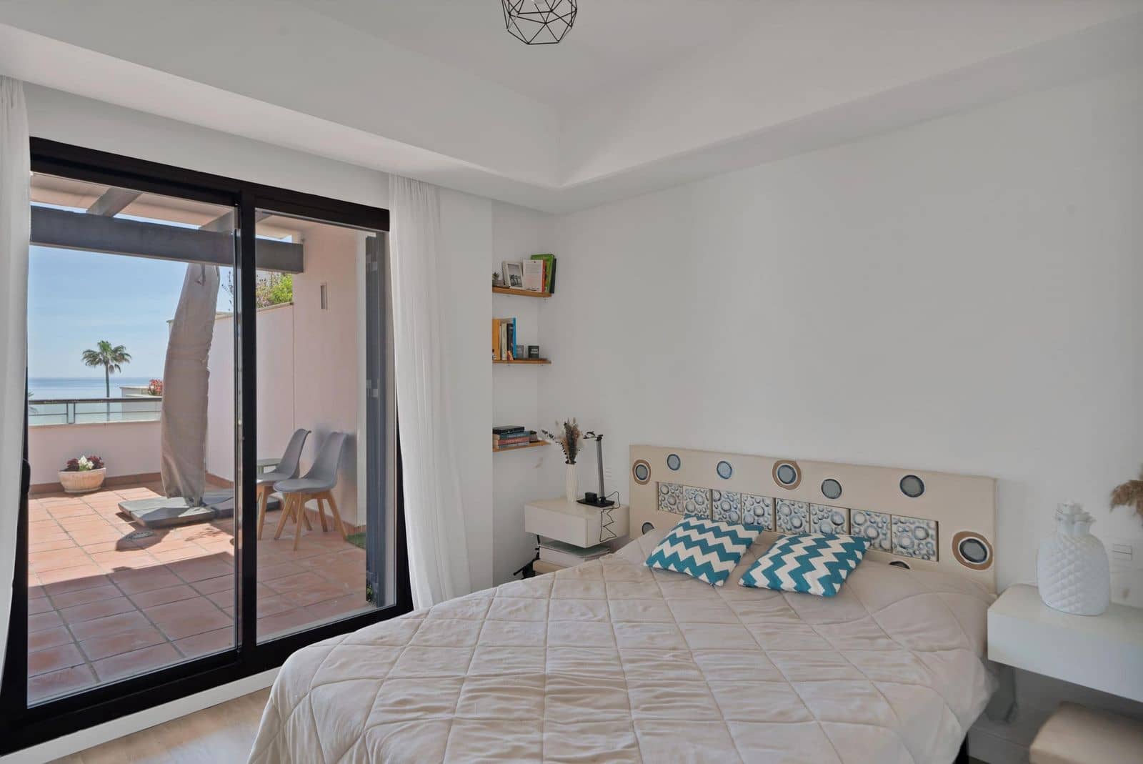 2 soverom Penthouse til salgs i Casares - € 570 000 (Ref: 9812165)