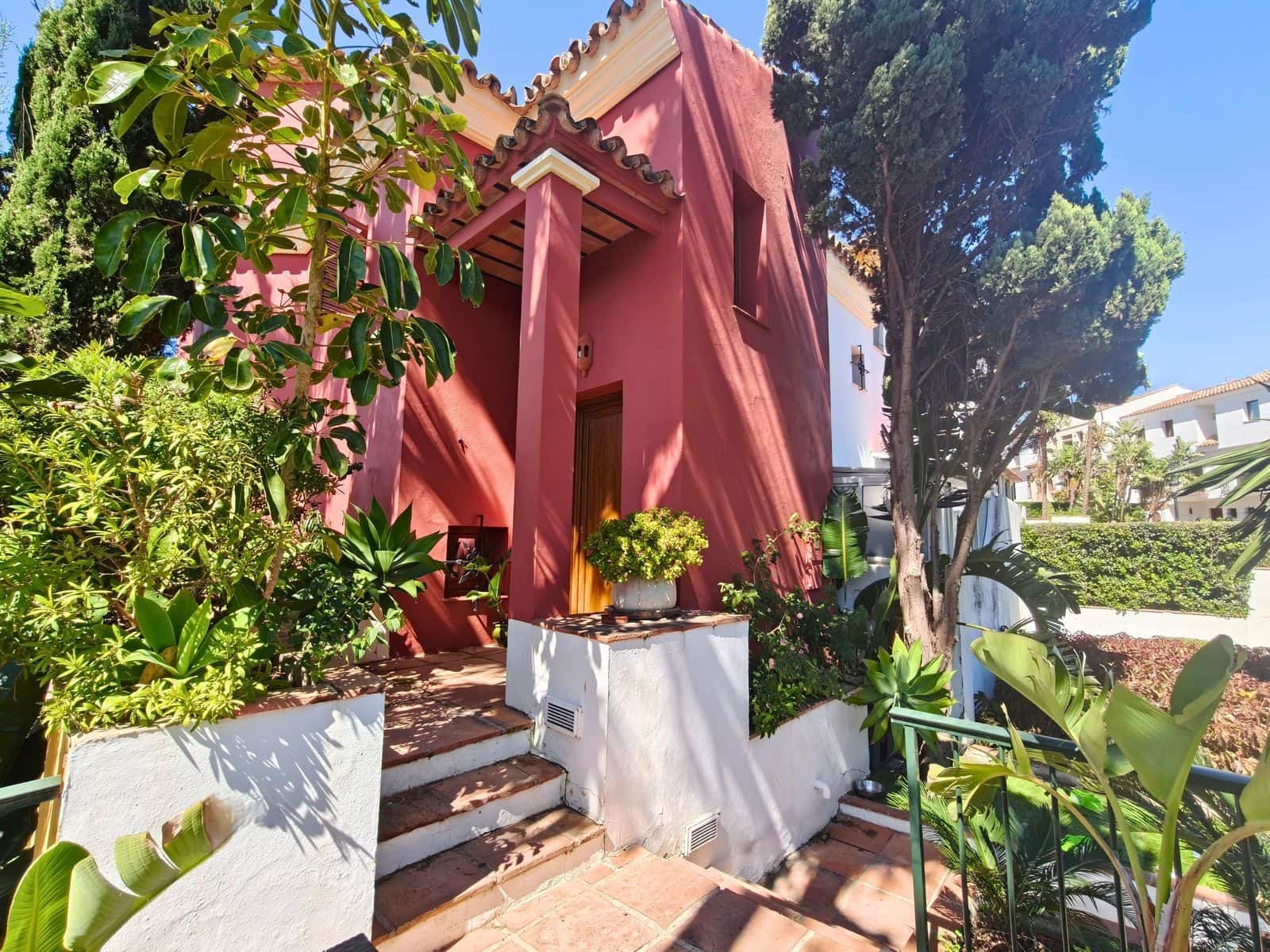 3 soveværelse Byhus til salg i La Alcaidesa - € 630.000 (Ref: 9812166)