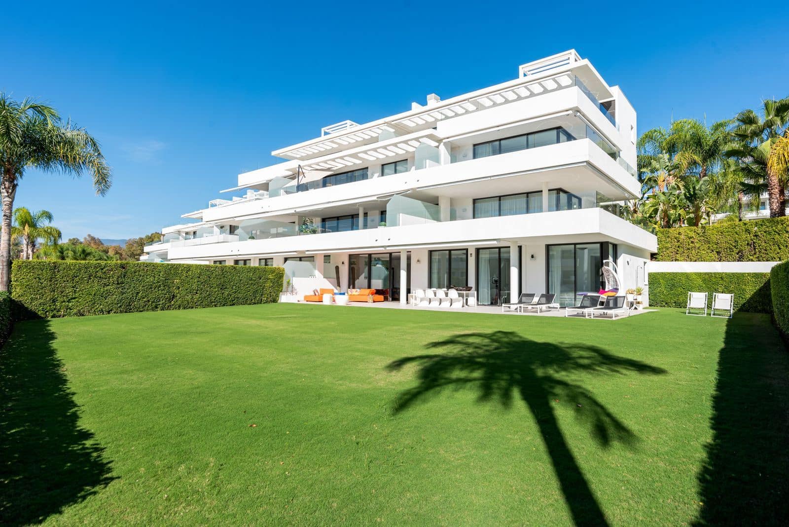 Apartamento de 3 habitaciones en Estepona en venta - 985.000 € (Ref: 9812170)