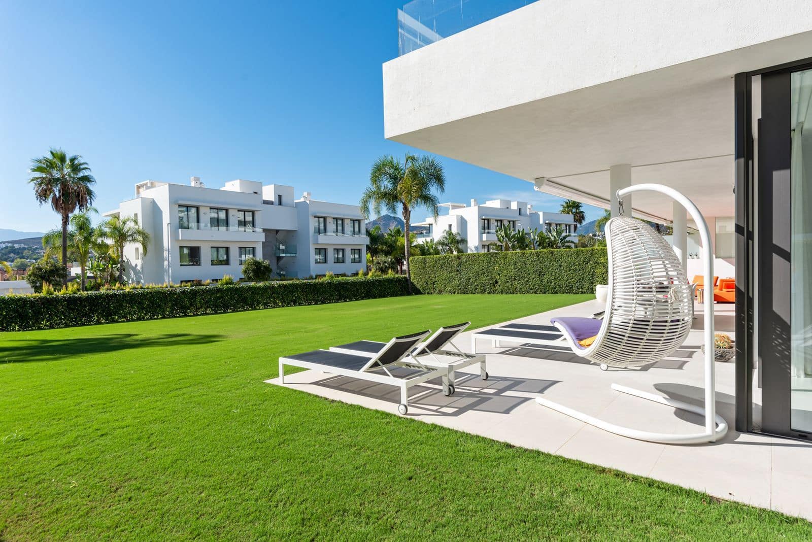 Apartamento de 3 habitaciones en Estepona en venta - 985.000 € (Ref: 9812170)
