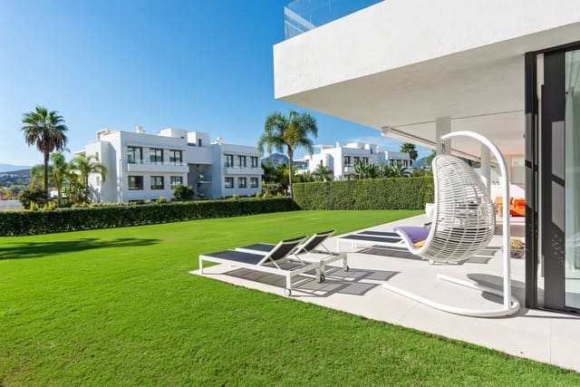 Apartamento de 3 habitaciones en Estepona en venta - 985.000 € (Ref: 9812170)