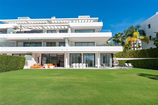 Apartamento de 3 habitaciones en Estepona en venta - 985.000 € (Ref: 9812170)