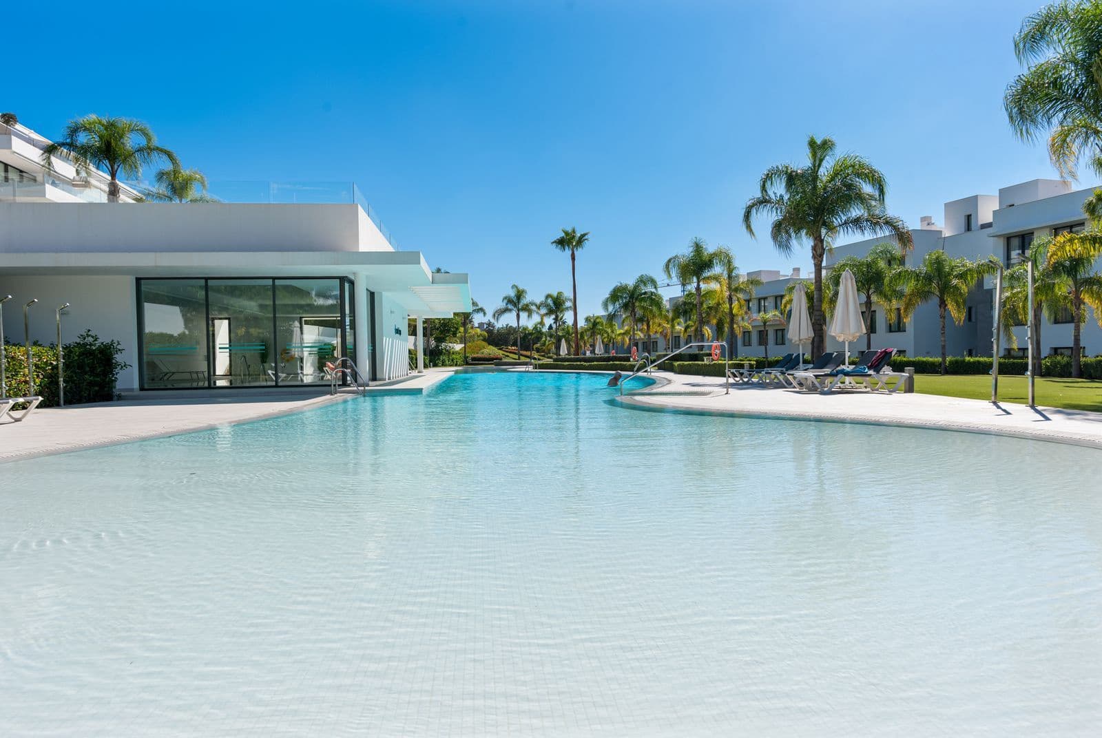 Apartamento de 3 habitaciones en Estepona en venta - 985.000 € (Ref: 9812170)