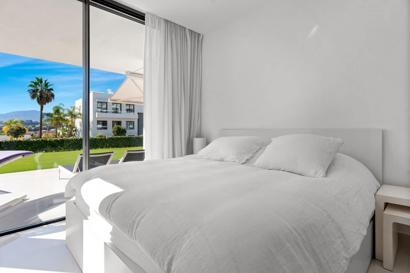 Apartamento de 3 habitaciones en Estepona en venta - 985.000 € (Ref: 9812170)