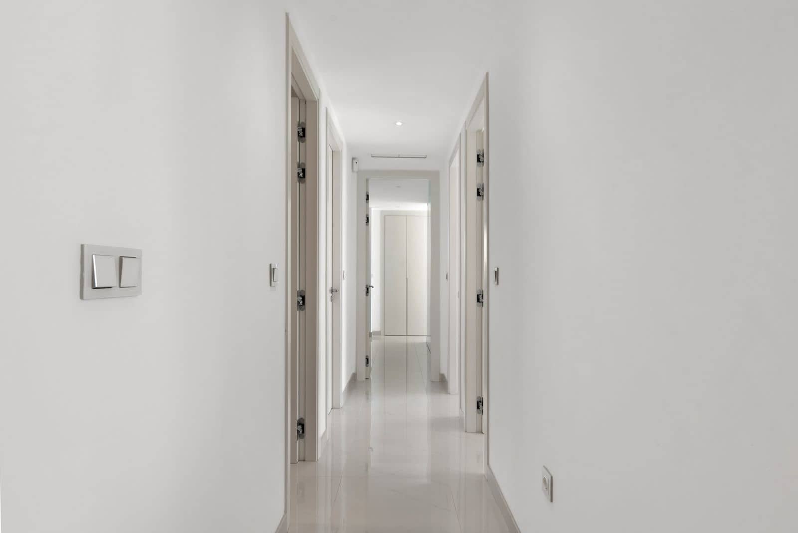 Apartamento de 3 habitaciones en Estepona en venta - 985.000 € (Ref: 9812170)