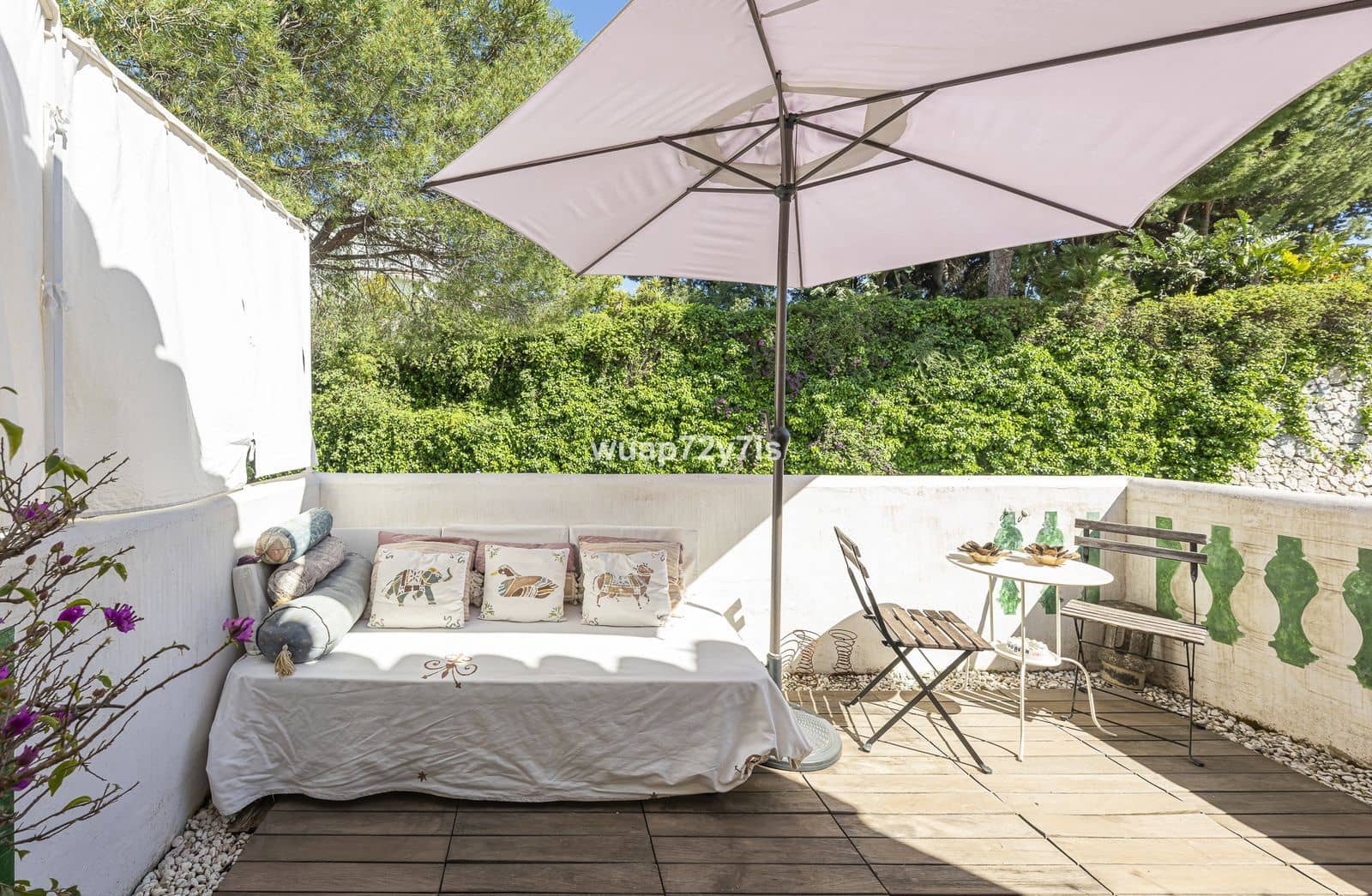 2 slaapkamer Halfvrijstaande villa te koop in Benahavis - € 925.000 (Ref: 9812173)