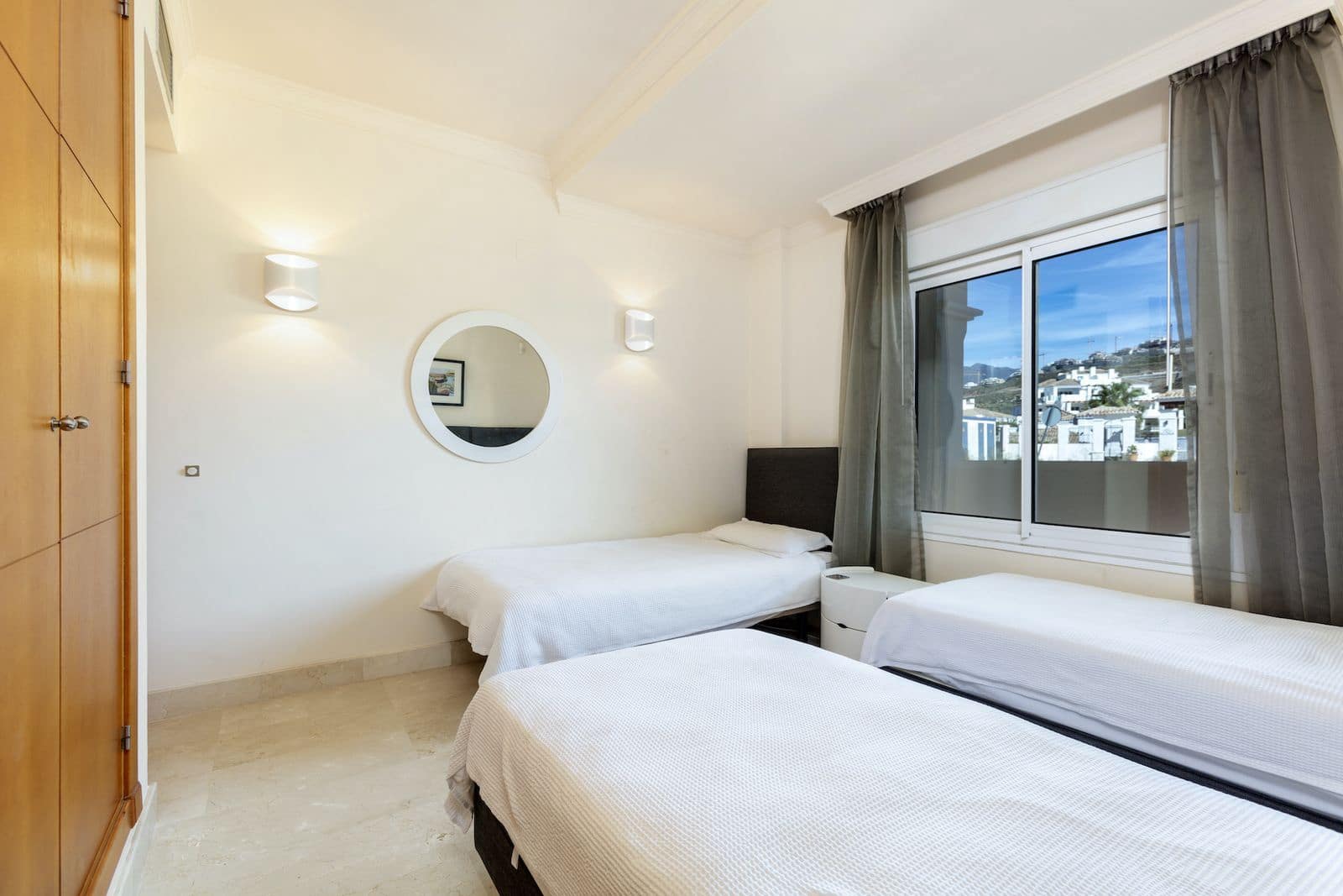2 Zimmer Apartment zu verkaufen in Nueva Andalucia - 475.000 € (Ref: 9812174)