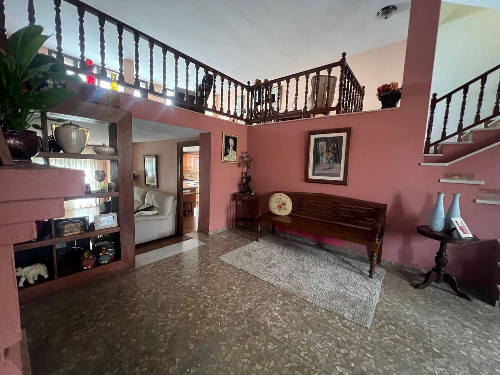 6 sovrum Semi-fristående Villa till salu i Estepona - 620 000 € (Ref: 9812177)
