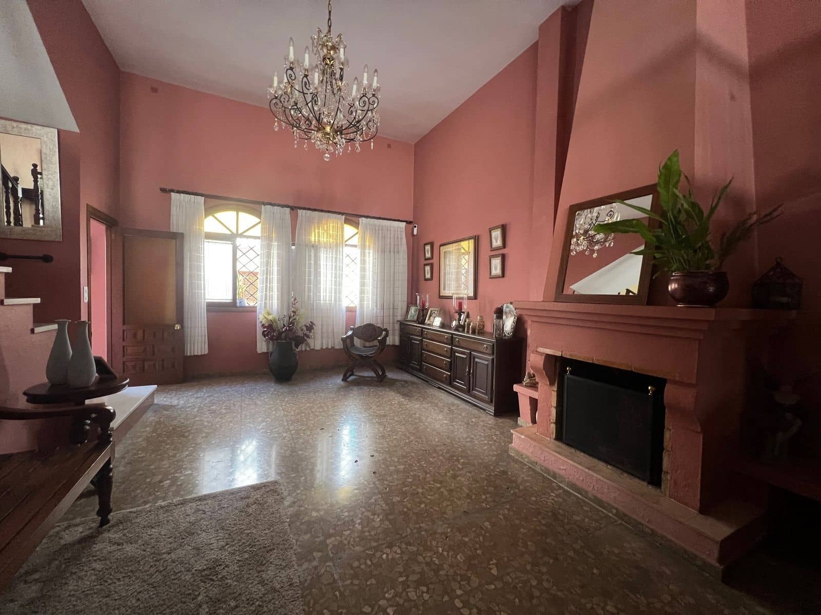 6 sovrum Semi-fristående Villa till salu i Estepona - 620 000 € (Ref: 9812177)