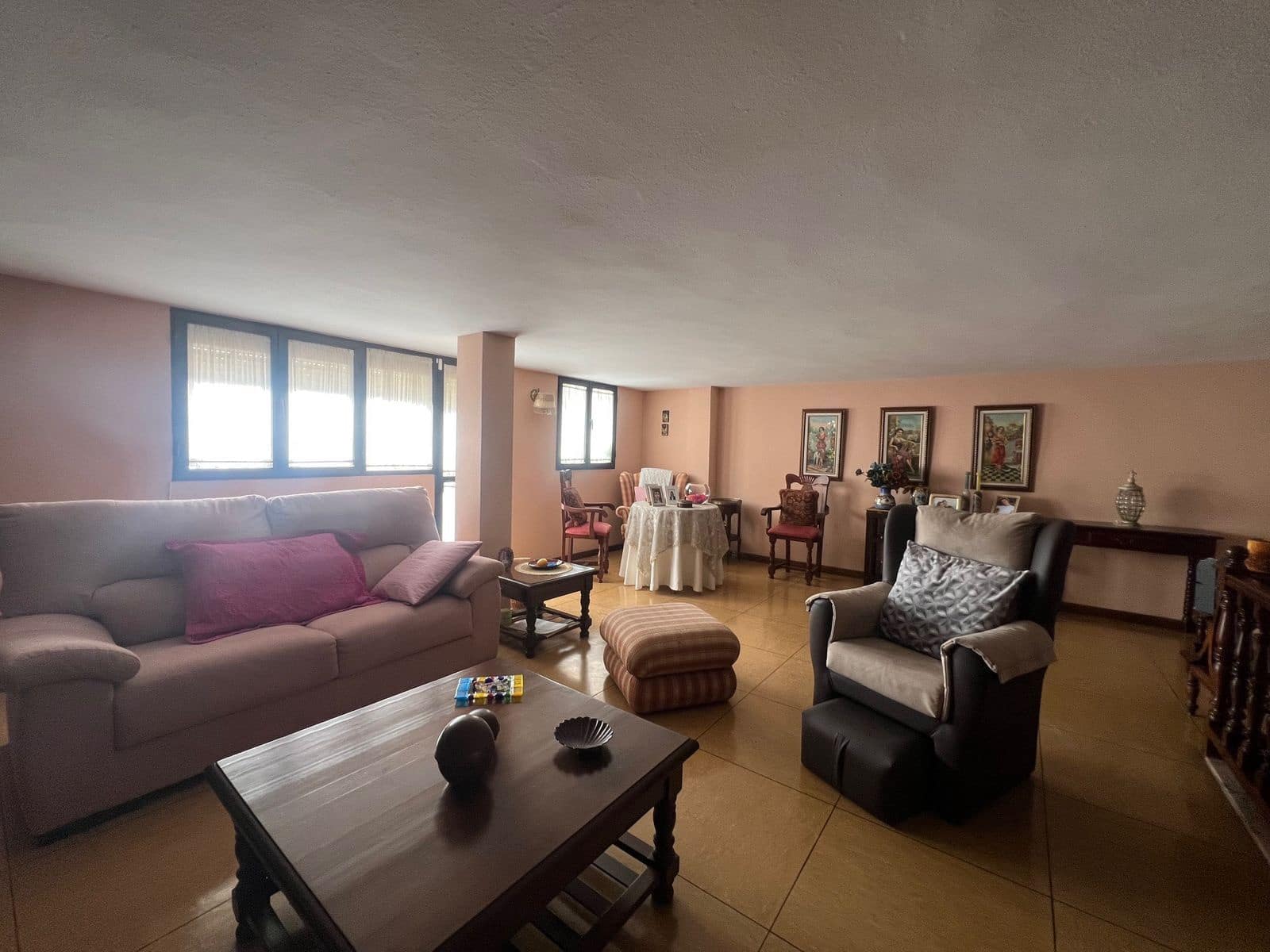 6 sovrum Semi-fristående Villa till salu i Estepona - 620 000 € (Ref: 9812177)