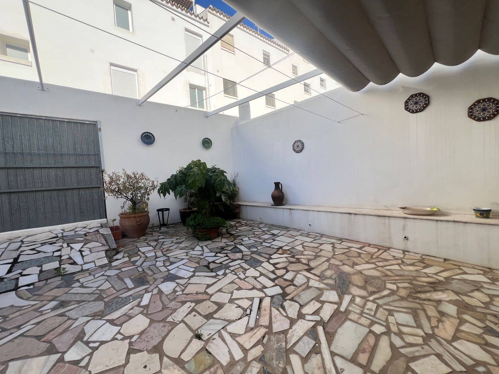 6 sovrum Semi-fristående Villa till salu i Estepona - 620 000 € (Ref: 9812177)