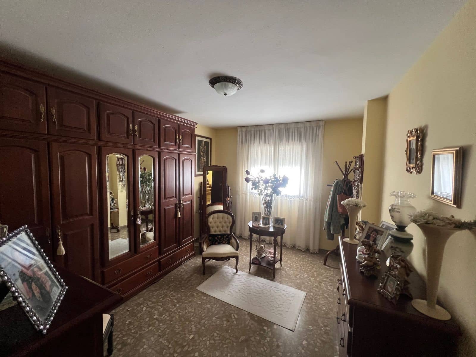 6 sovrum Semi-fristående Villa till salu i Estepona - 620 000 € (Ref: 9812177)