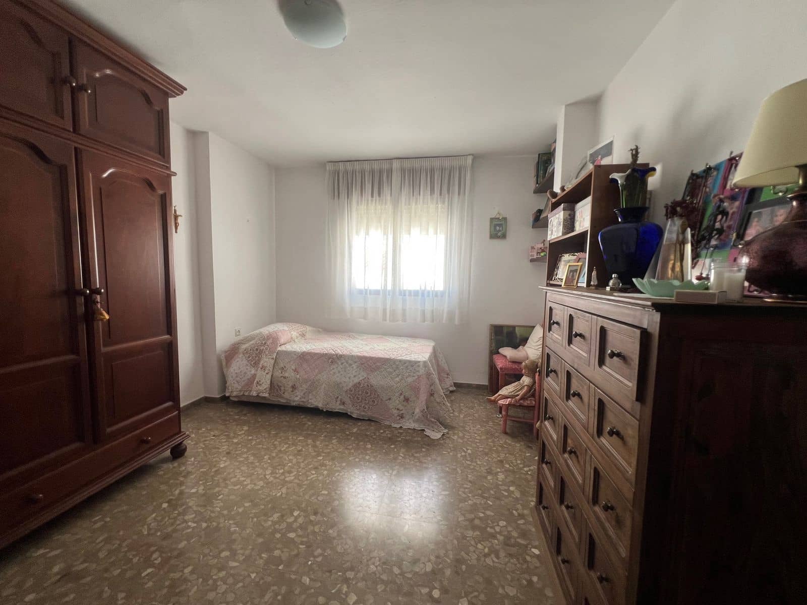 6 sovrum Semi-fristående Villa till salu i Estepona - 620 000 € (Ref: 9812177)
