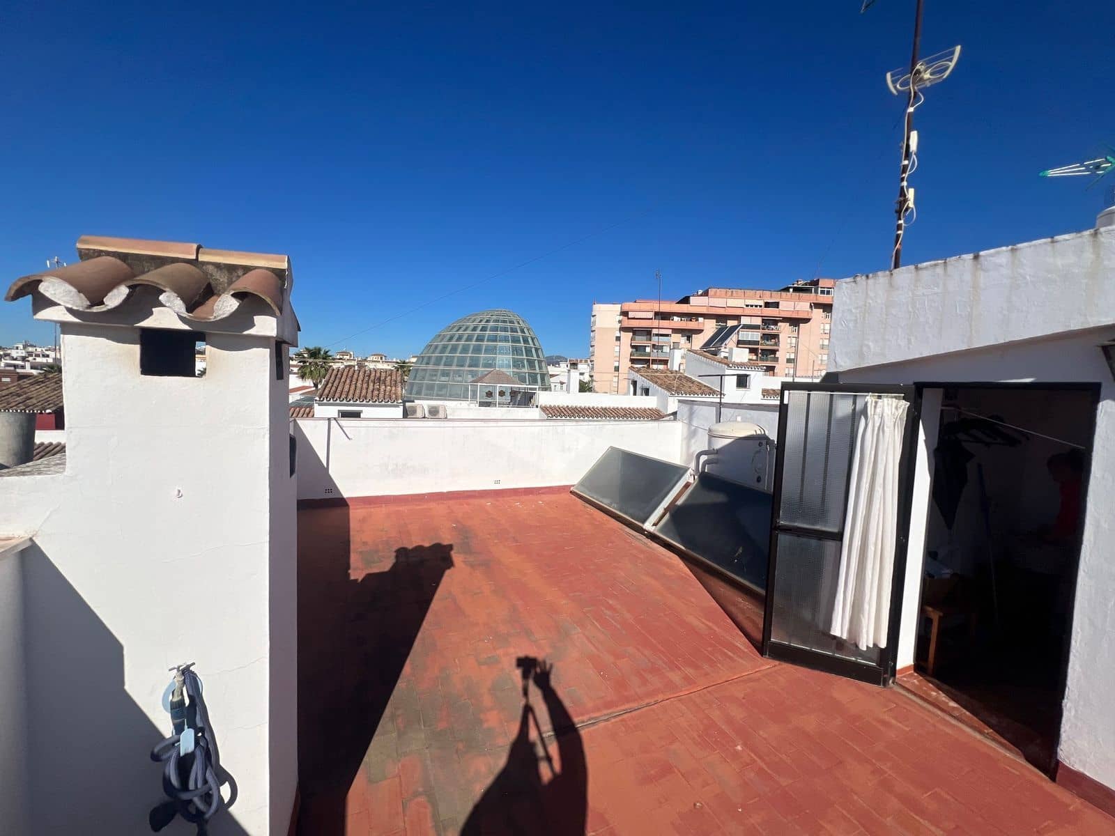 6 sovrum Semi-fristående Villa till salu i Estepona - 620 000 € (Ref: 9812177)