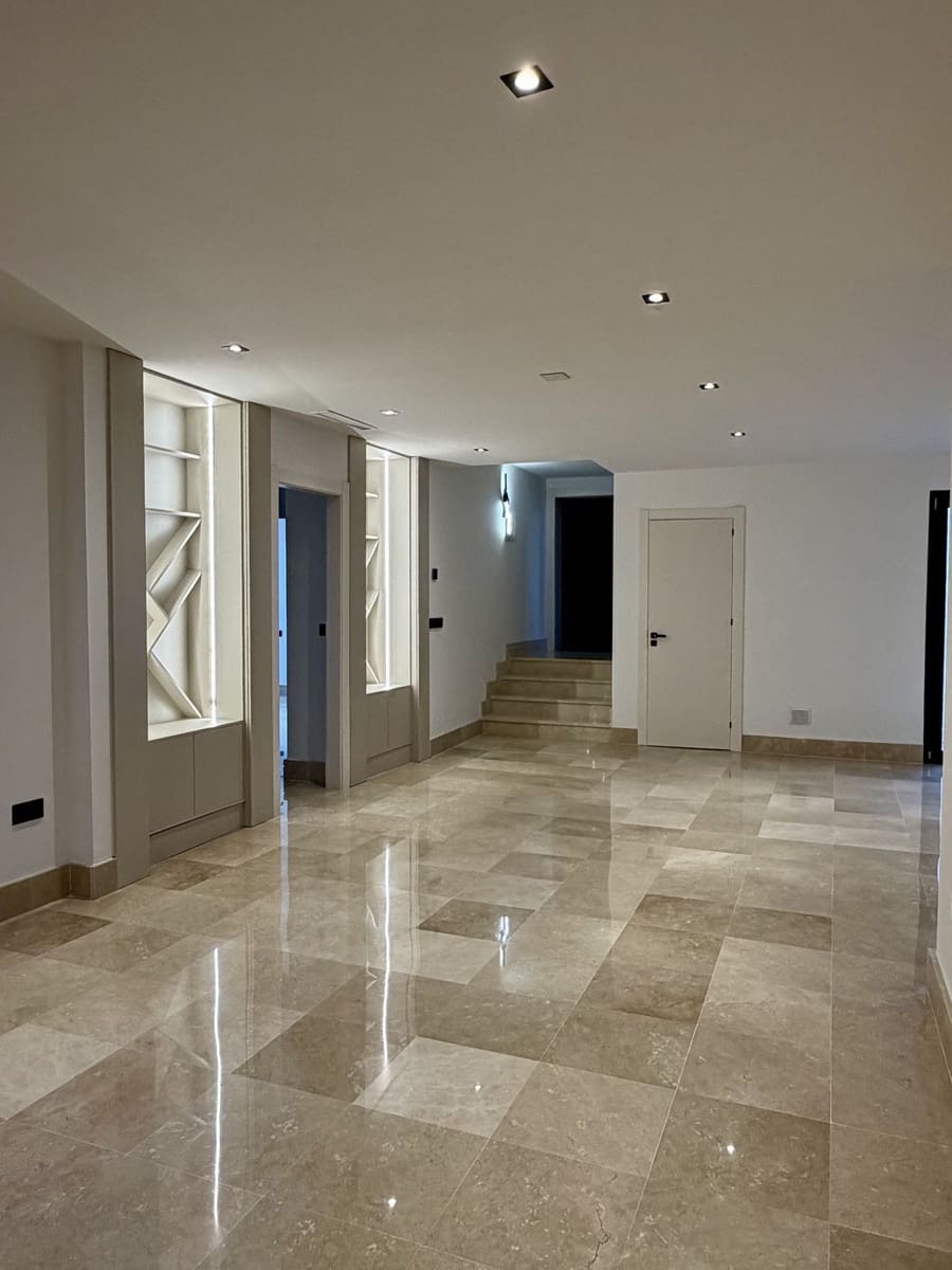 5 chambre Villa/Maison à vendre à Puerto Banus - 2 200 000 € (Ref: 9812178)
