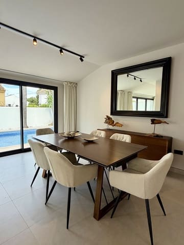 5 chambre Villa/Maison à vendre à Puerto Banus, Marbella - 2 200 000 € (Ref: 9812178)