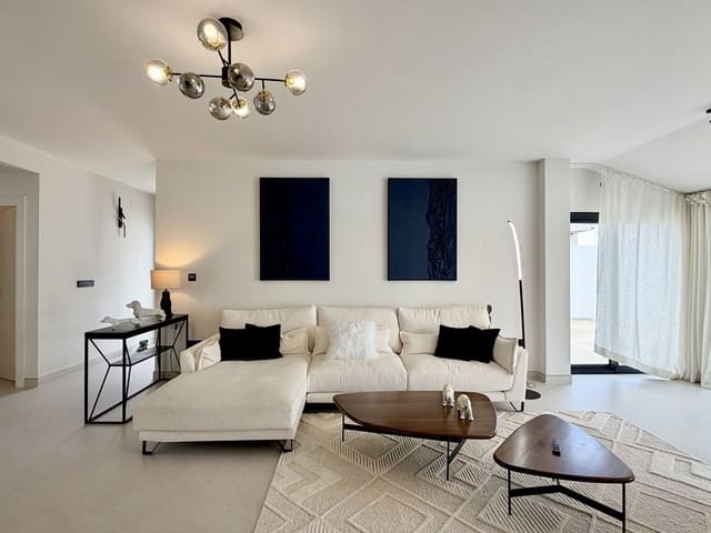 5 chambre Villa/Maison à vendre à Puerto Banus, Marbella - 2 200 000 € (Ref: 9812178)