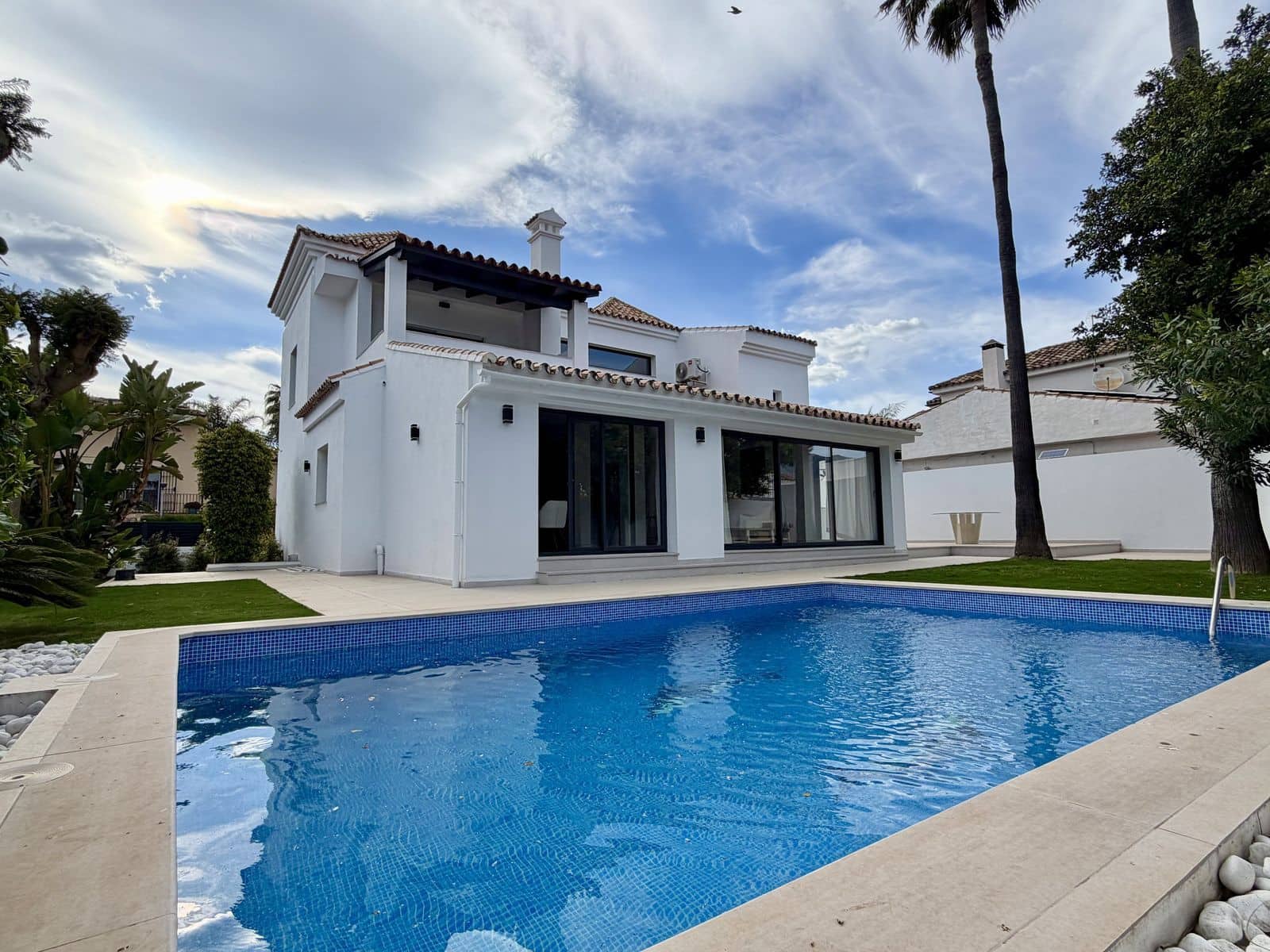 5 chambre Villa/Maison à vendre à Puerto Banus - 2 200 000 € (Ref: 9812178)