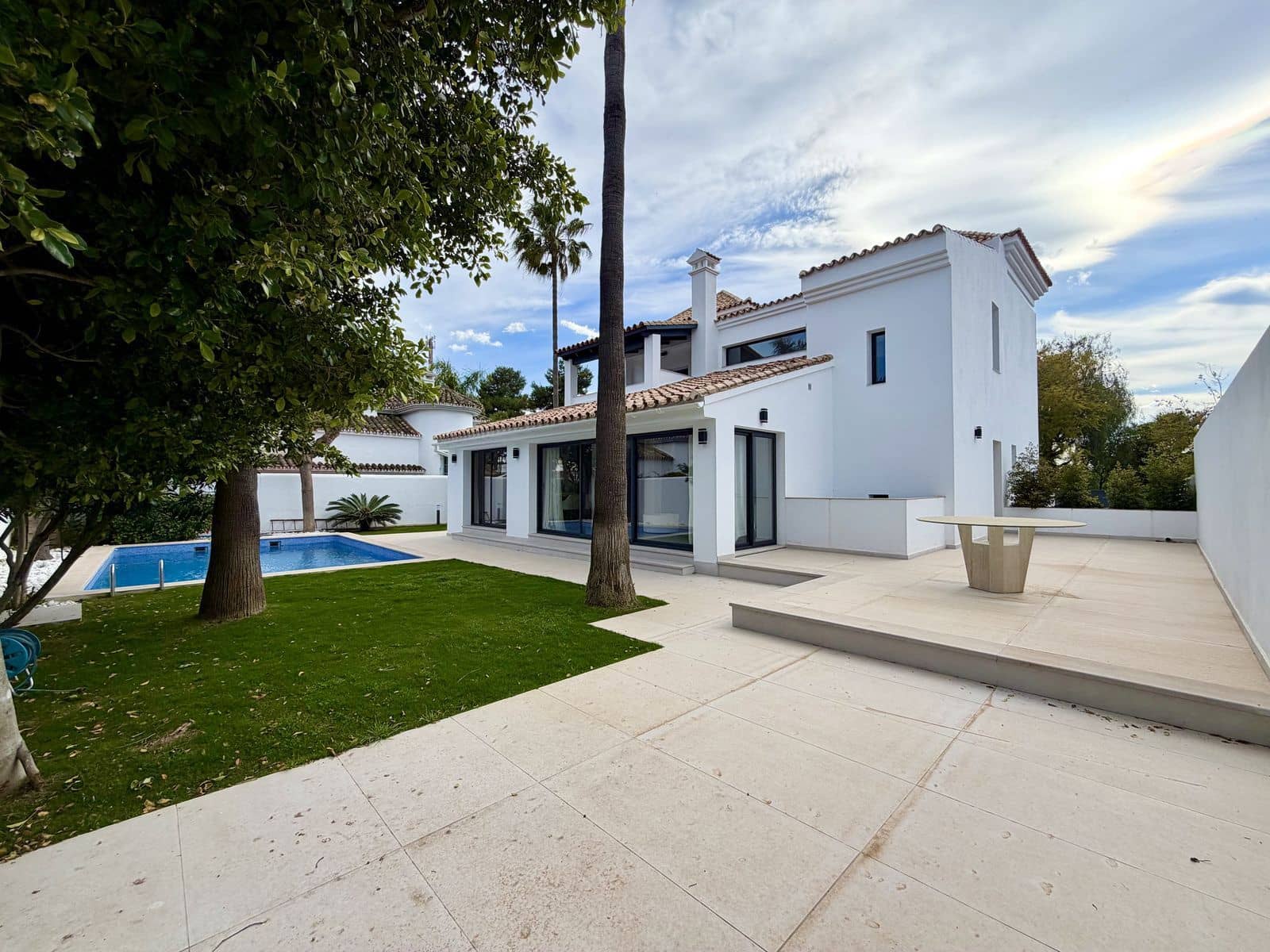 5 chambre Villa/Maison à vendre à Puerto Banus - 2 200 000 € (Ref: 9812178)