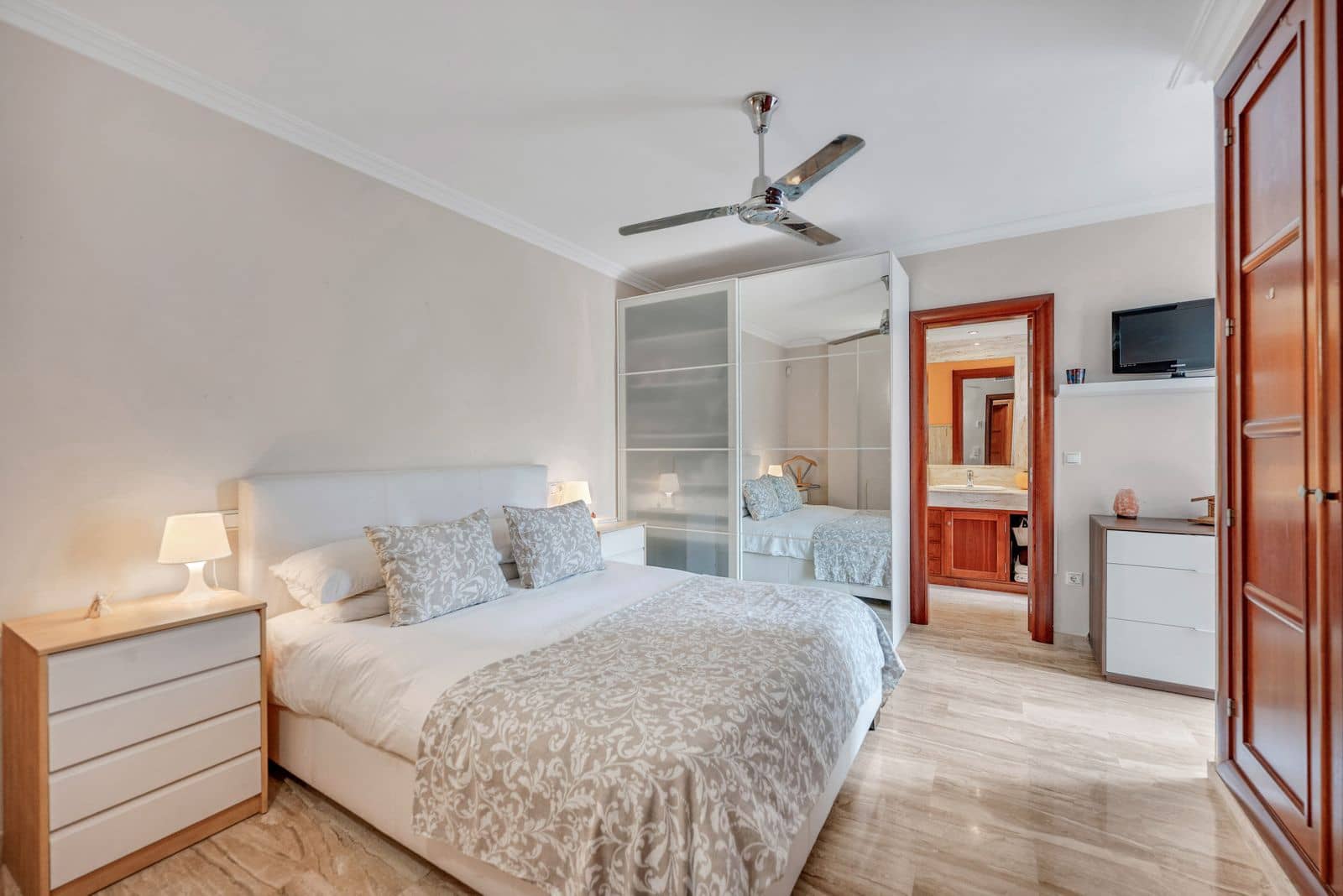 3 quarto Moradia Geminada para venda em Mijas Costa - 699 950 € (Ref: 9812183)