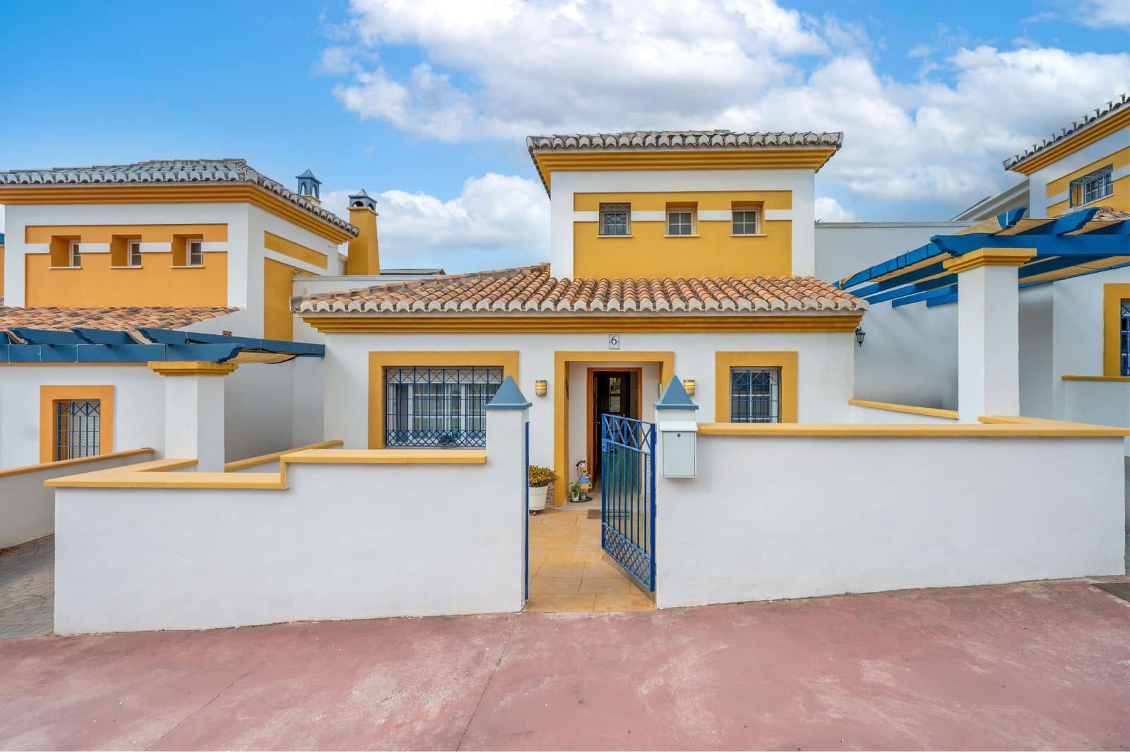 3 quarto Moradia Geminada para venda em Mijas Costa - 699 950 € (Ref: 9812183)