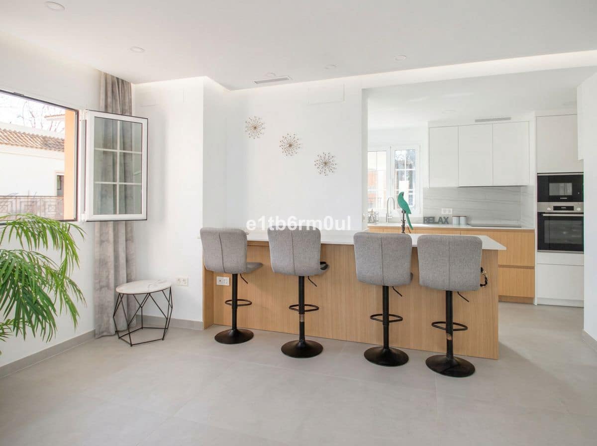 2 Zimmer Apartment zu verkaufen in Nueva Andalucia - 695.000 € (Ref: 9812190)
