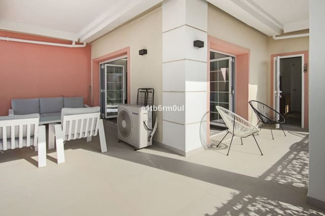 2 Zimmer Apartment zu verkaufen in Nueva Andalucia, Marbella - 695.000 € (Ref: 9812190)