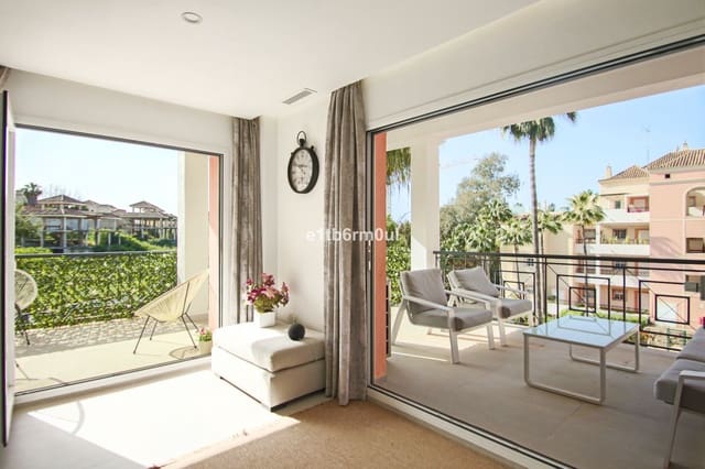 2 Zimmer Apartment zu verkaufen in Nueva Andalucia, Marbella - 695.000 € (Ref: 9812190)