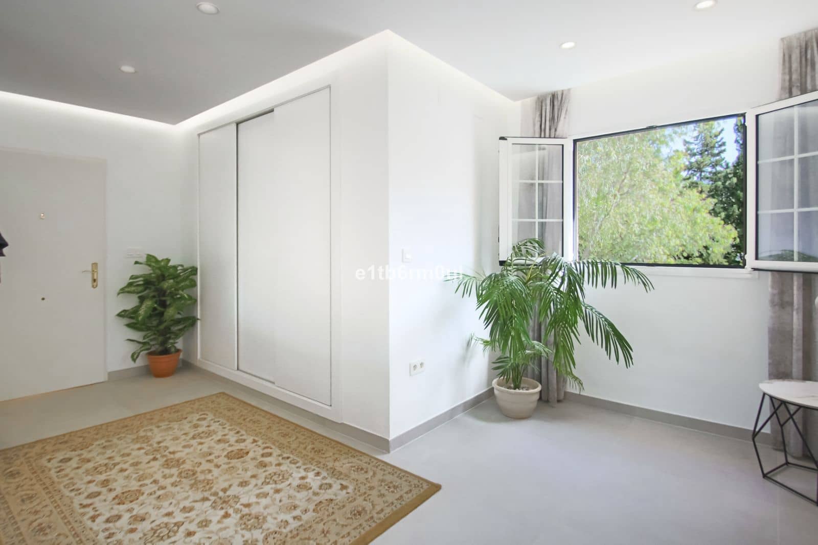 2 Zimmer Apartment zu verkaufen in Nueva Andalucia - 695.000 € (Ref: 9812190)