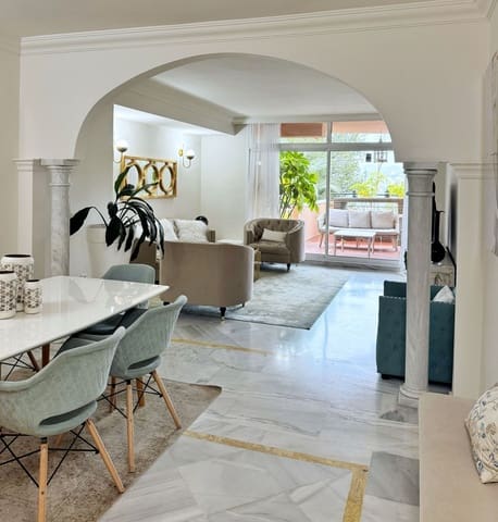 Apartamento de 2 habitaciones en Nueva Andalucia, Marbella en venta - 525.000 € (Ref: 9812191)