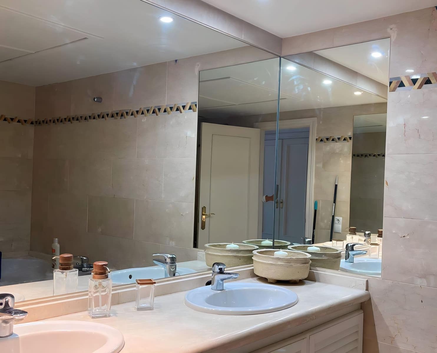 Apartamento de 2 habitaciones en Nueva Andalucia en venta - 525.000 € (Ref: 9812191)