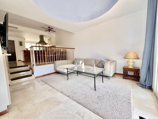 2 makuuhuone Paritalo myytävänä paikassa Nueva Andalucia, Marbella - 775 000 € (Ref: 9812195)