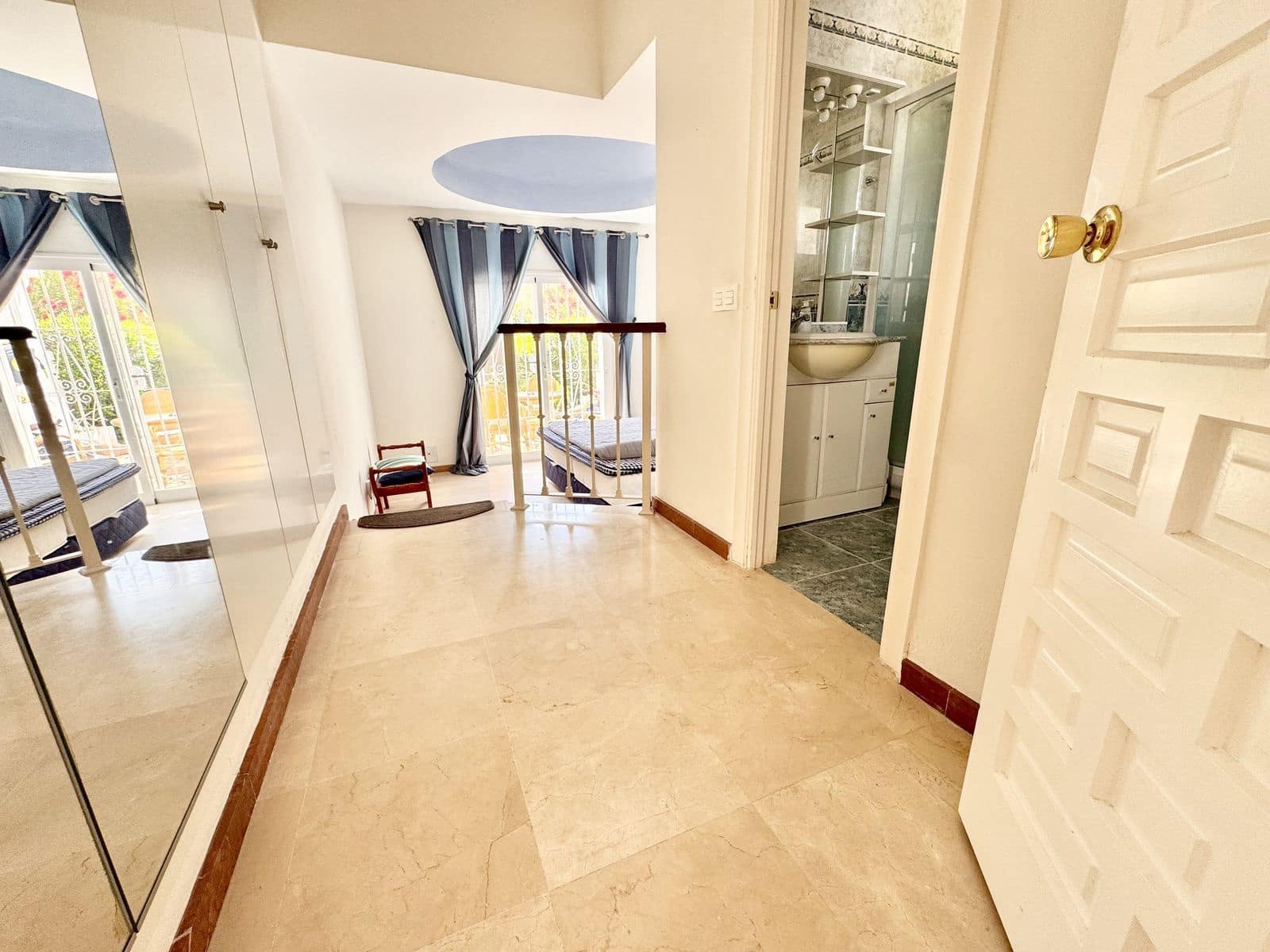 2 makuuhuone Paritalo myytävänä paikassa Nueva Andalucia - 775 000 € (Ref: 9812195)