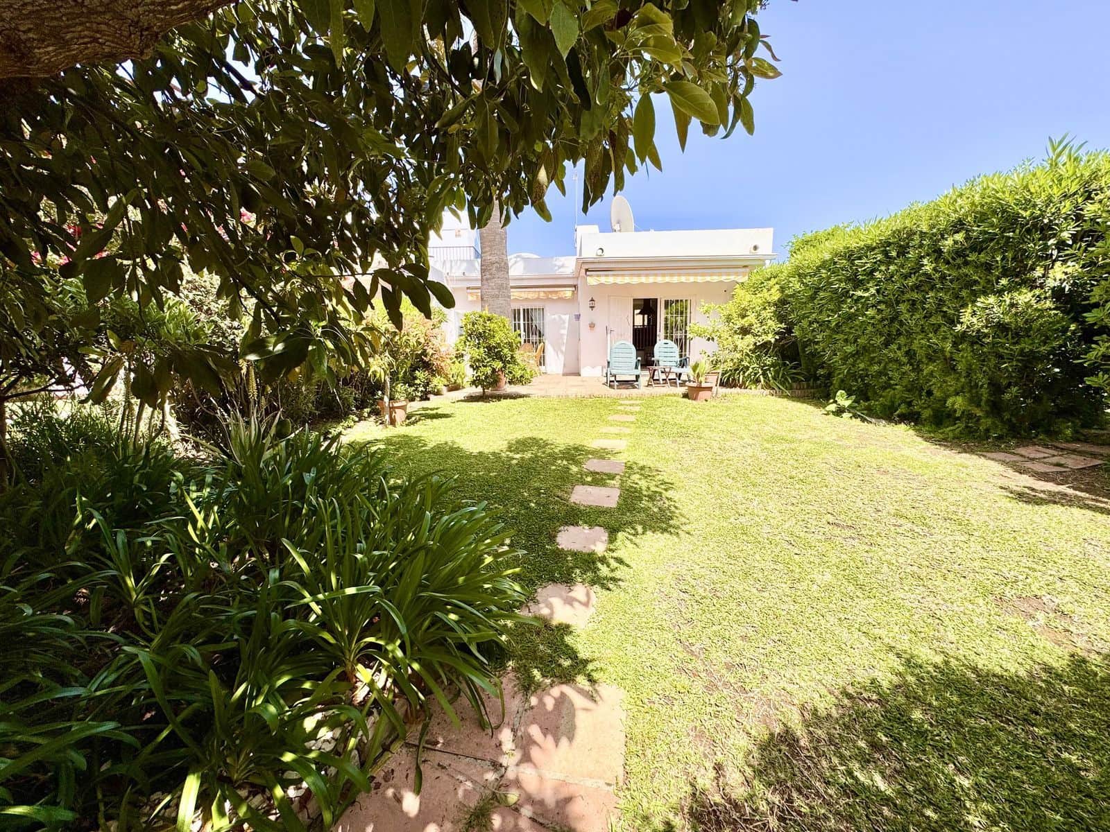 2 makuuhuone Paritalo myytävänä paikassa Nueva Andalucia - 775 000 € (Ref: 9812195)
