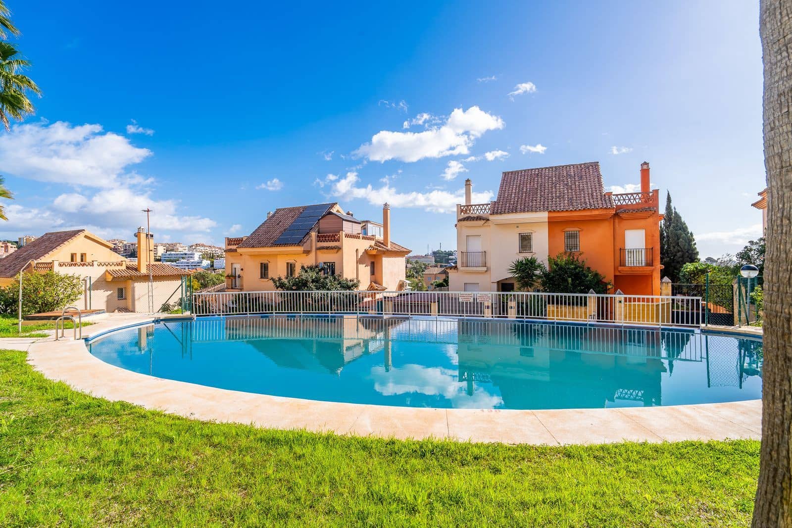 4 Zimmer Doppelhaus zu verkaufen in Riviera del Sol - 498.000 € (Ref: 9812197)