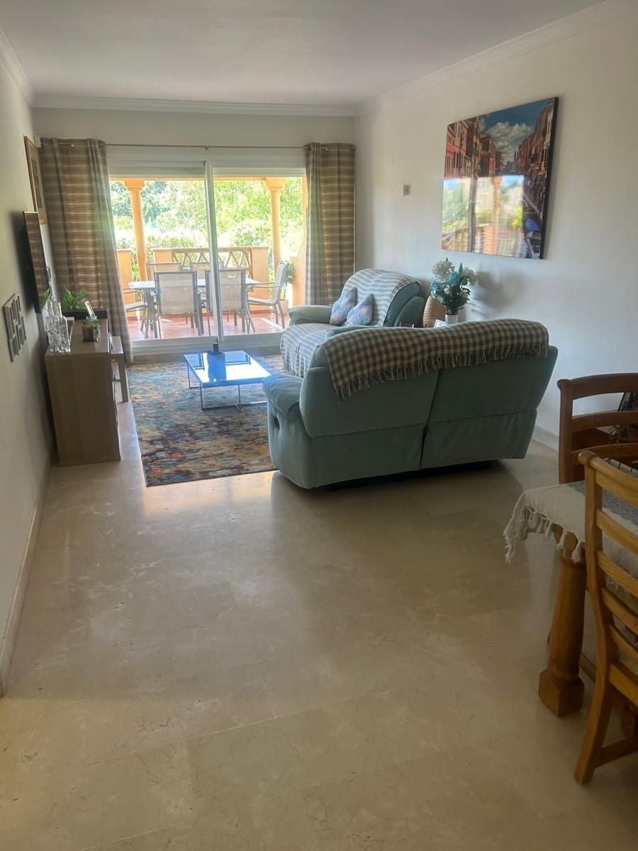 2 bedroom Apartment for sale in Elviria - € 340,000 (Ref: 9812200)