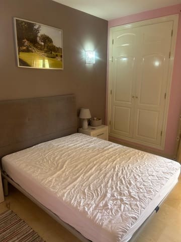 2 bedroom Apartment for sale in Elviria, Marbella - € 340,000 (Ref: 9812200)