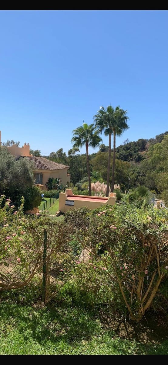 2 bedroom Apartment for sale in Elviria - € 340,000 (Ref: 9812200)