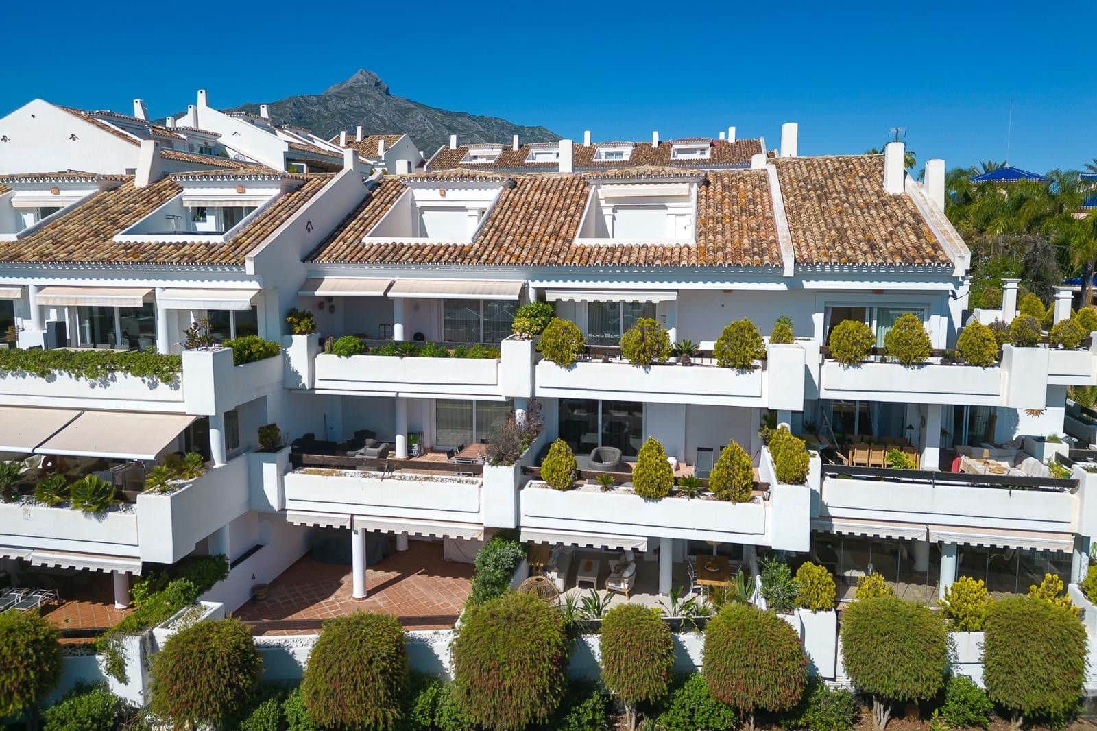 2 makuuhuone Huoneisto myytävänä paikassa Nueva Andalucia - 795 000 € (Ref: 9812202)