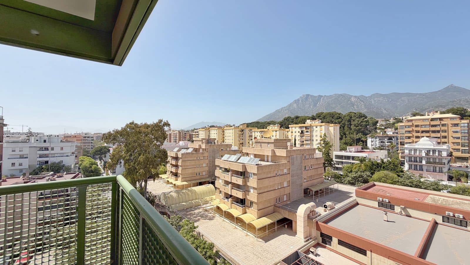 Apartamento de 4 habitaciones en Marbella en venta - 1.495.000 € (Ref: 9812203)