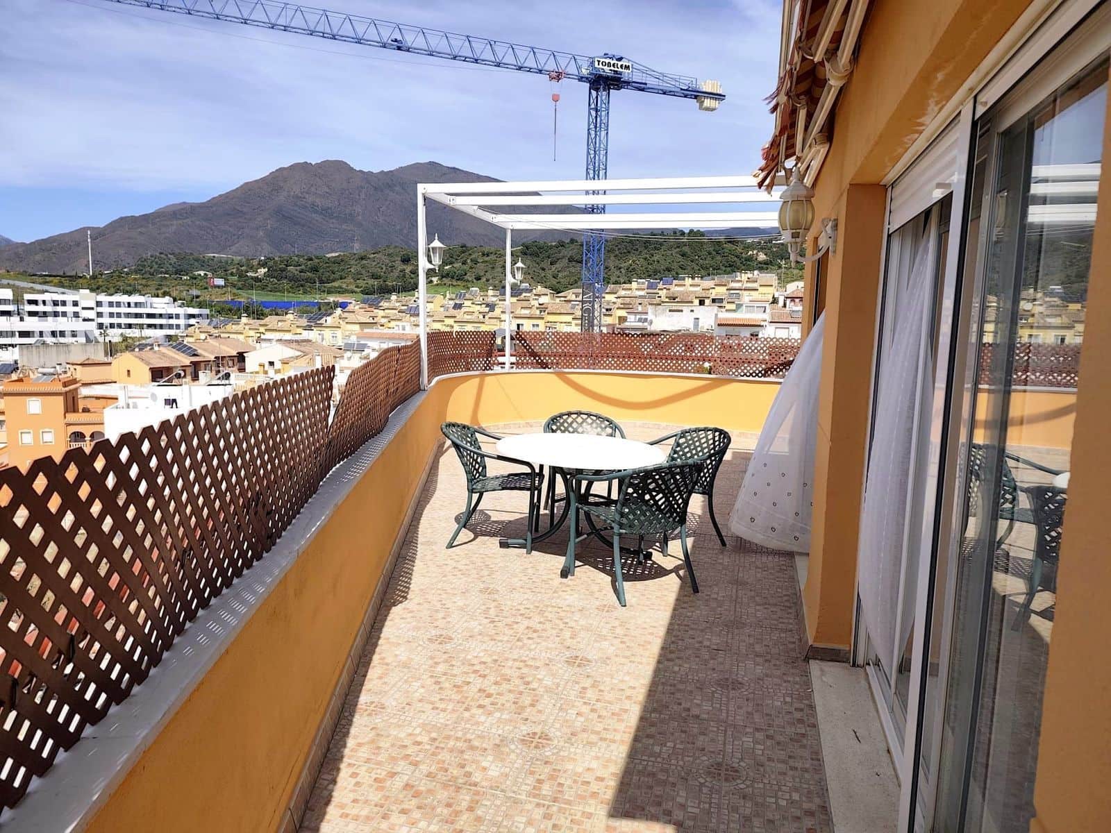 4 bedroom Penthouse for sale in Estepona - € 625,000 (Ref: 9812206)