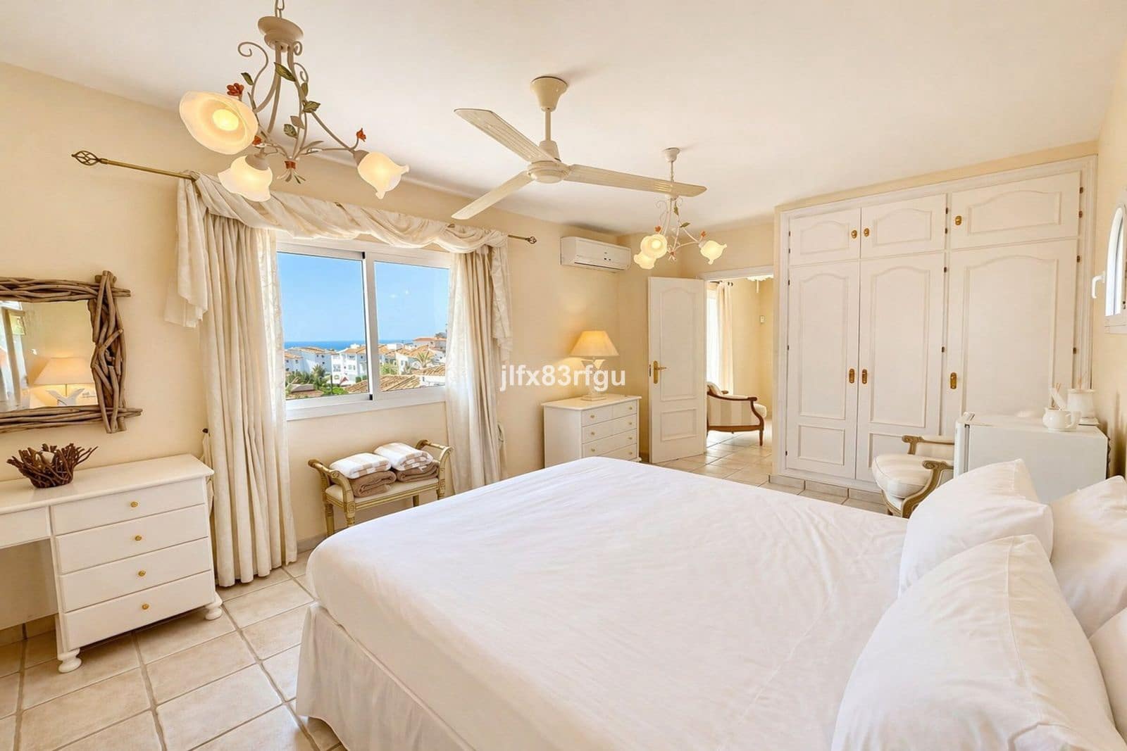4 Zimmer Villa zu verkaufen in Riviera del Sol - 995.000 € (Ref: 9812208)