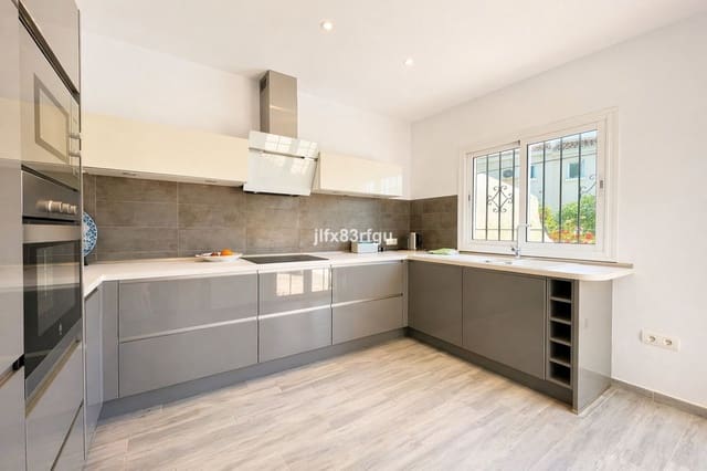 4 Zimmer Villa zu verkaufen in Riviera del Sol, Mijas - 995.000 € (Ref: 9812208)
