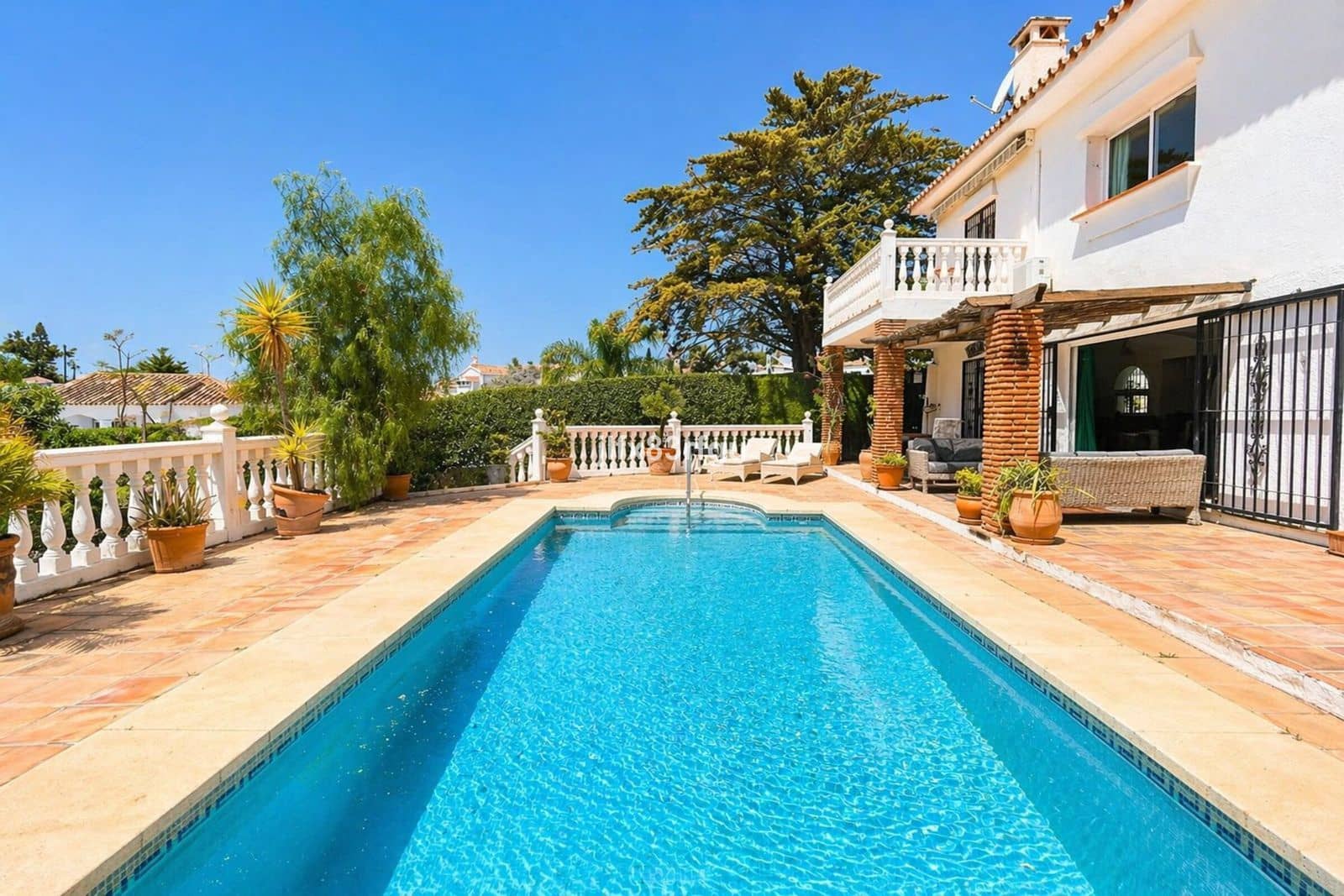 4 Zimmer Villa zu verkaufen in Riviera del Sol - 995.000 € (Ref: 9812208)