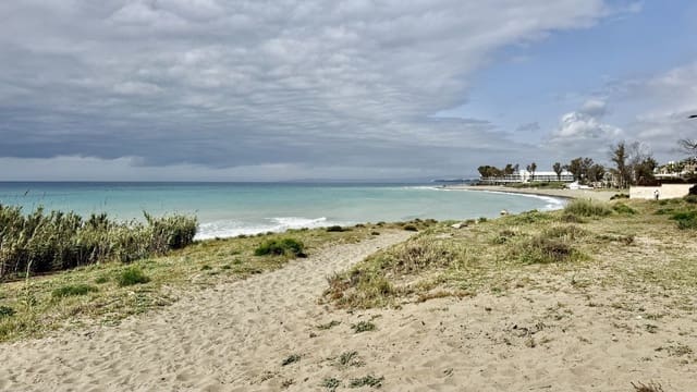 5 soveværelse Villa til salg i Cancelada, Estepona - € 2.400.000 (Ref: 9812209)