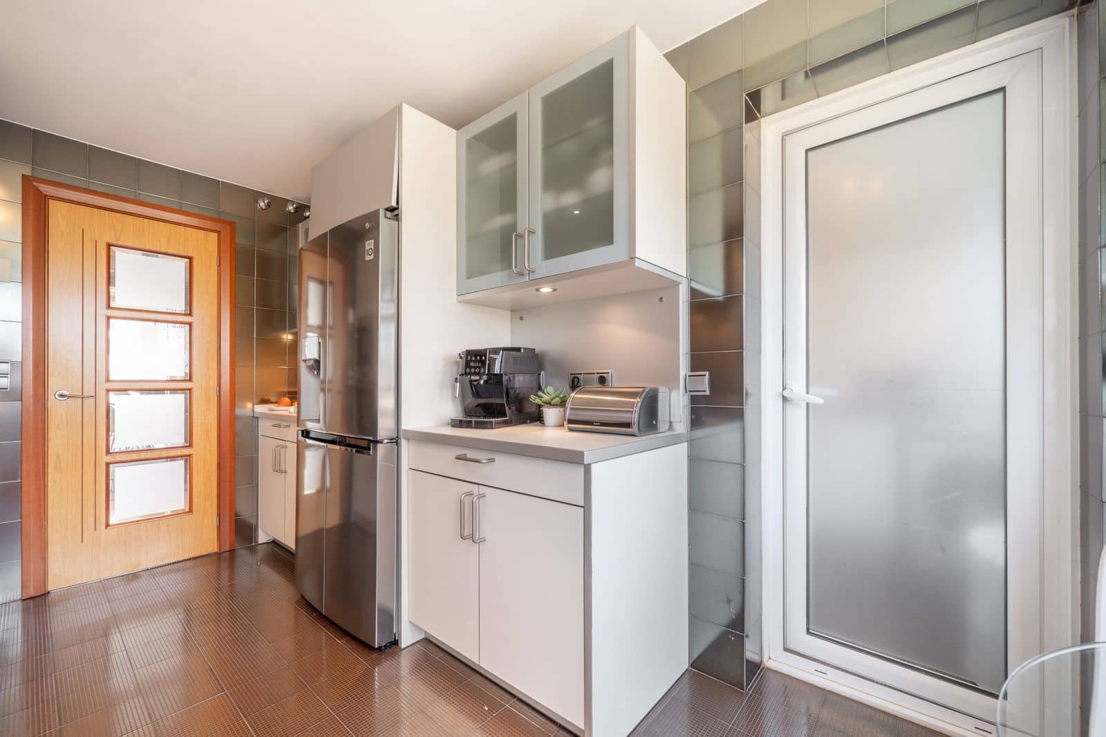 3 bedroom Apartment for sale in Puerto Banus - € 2,300,000 (Ref: 9812210)
