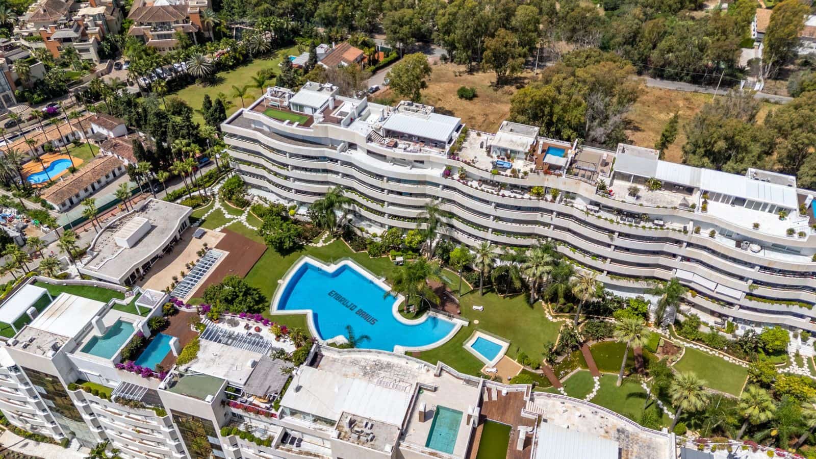 3 bedroom Apartment for sale in Puerto Banus - € 2,300,000 (Ref: 9812210)