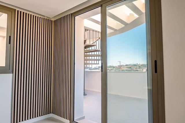 2 Zimmer Penthouse zu verkaufen in Estepona - 565.000 € (Ref: 9812214)