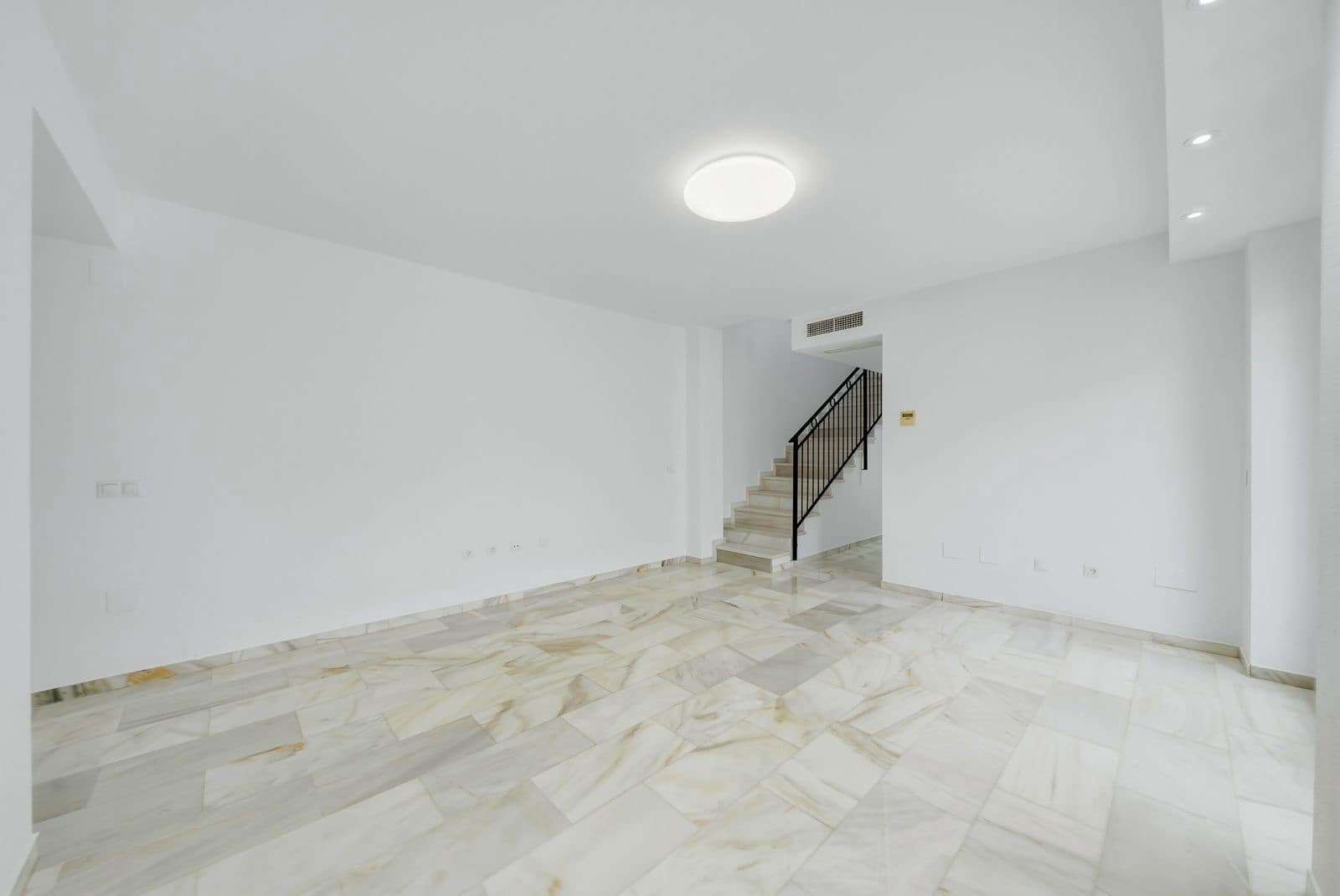 3 soverom Penthouse til salgs i Benalmadena Costa - € 465 000 (Ref: 9812219)